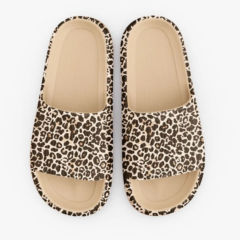 sandales pour homme et femme couleur léopard