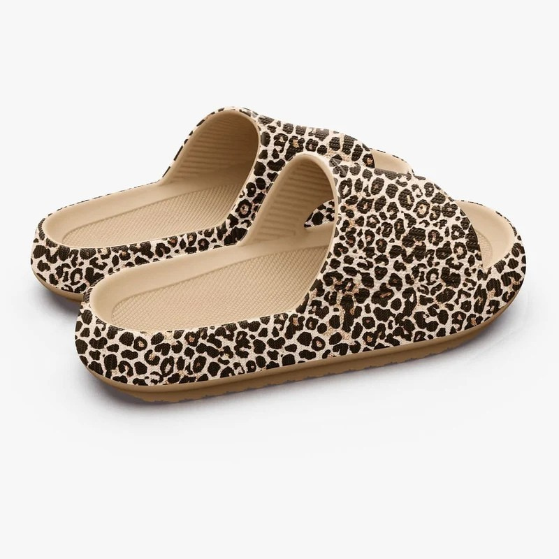 sandales pour homme et femme couleur léopard