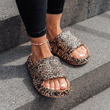 sandales pour homme et femme couleur léopard