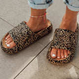 sandales pour homme et femme couleur léopard