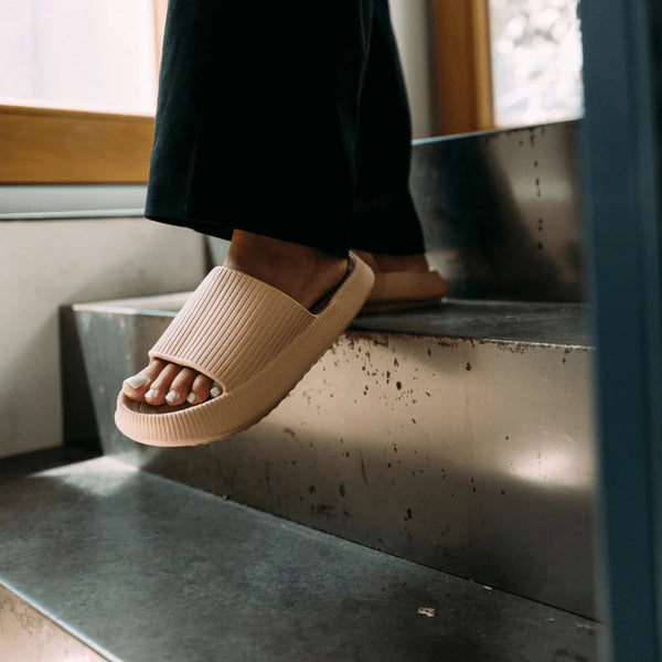 sandales pour homme et femme couleur beige